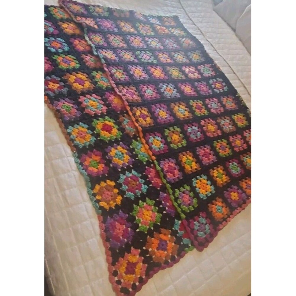 Granny Square Afghan Throw Blanket Black Red Blue Green Handmade Vtg Monogrammed - Picture 3 of 4
